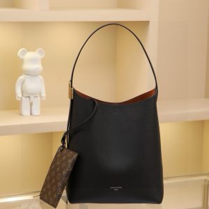 Low Key Hobo Medium Handbag Crafted from supple cowhide leather with clean, understated lines, this piece features a suede lining that exudes contemporary flair, showcasing the brand's masterful craftsmanship. An adjustable shoulder strap is accented with a signature padlock, while ample interior space easily accommodates daily essentials like a laptop. Dimensions: 31.0 x 35.0 x 18.0 cm